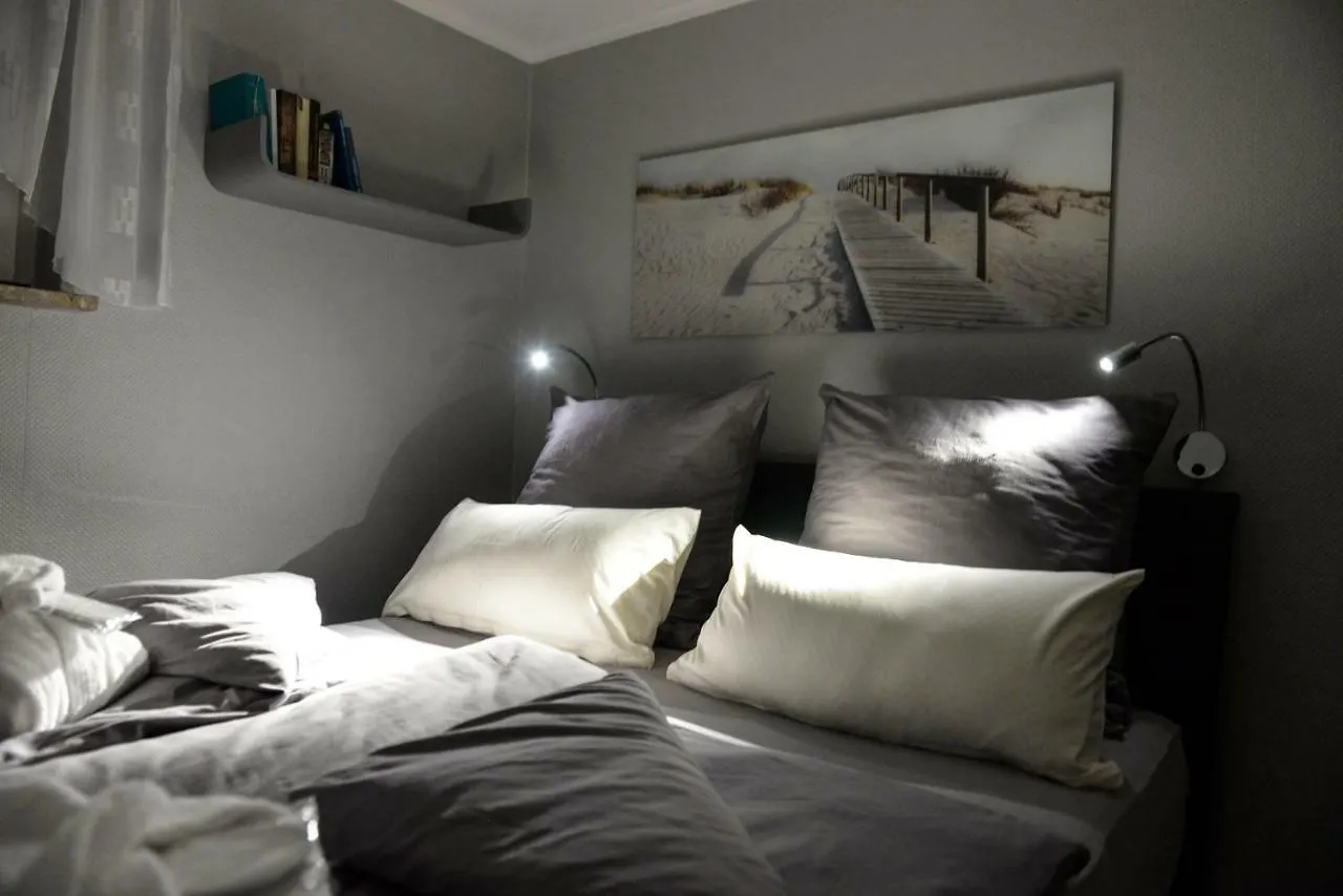 Ferienwohnung Mahlsdorf-Ein Quantchen Mehr Berlin 0*,  Germany